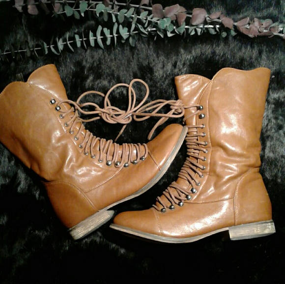 Breckelles Shoes - Final Price Drop!! Breckelle's Tan Combat Boots